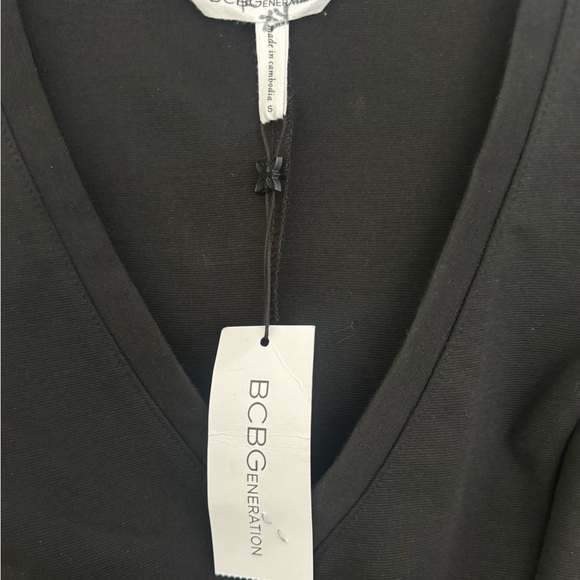NWT BCBGeneration women’s Black Short Sleeve Fit Flare Knit Dress size small 4 6 - Picture 5 of 7